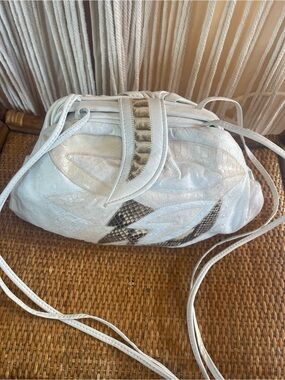 vintage 1980s Razzamatazz white leather and snakeskin patchwork shoulder bag